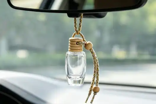 How to Choose a Car Air Freshener Glass Bottle?