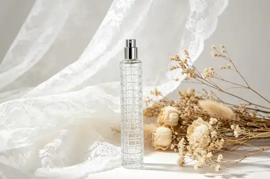 Portable Refillable Perfume Bottles with Compact Size for Purse