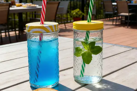 How to Choose the Best Glass Drinking Bottles for Summer?